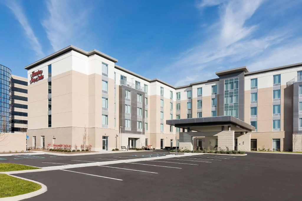 photo 1 of Hampton Inn & Suites Indianapolis-Keystone