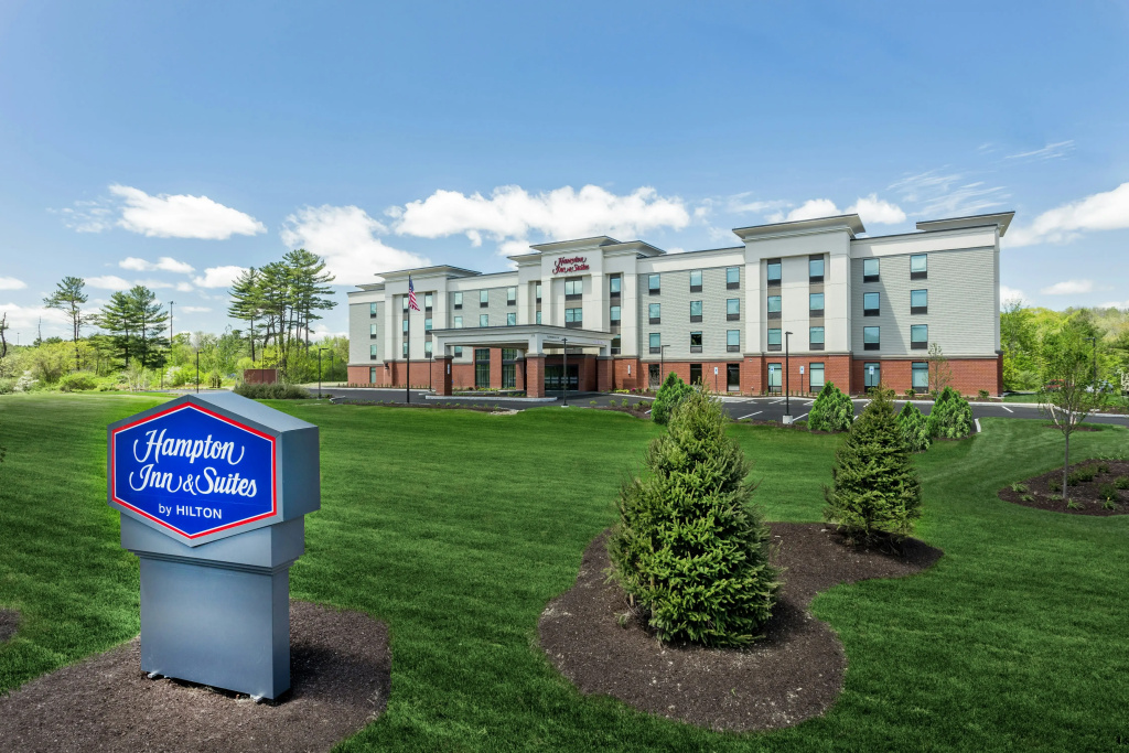 photo 1 of Hampton Inn & Suites Kittery-Portsmouth