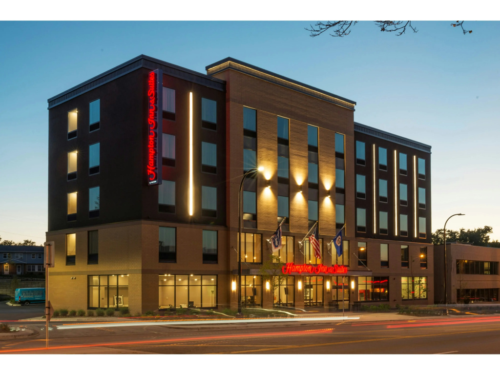 photo 1 of Hampton Inn & Suites Minneapolis University Area
