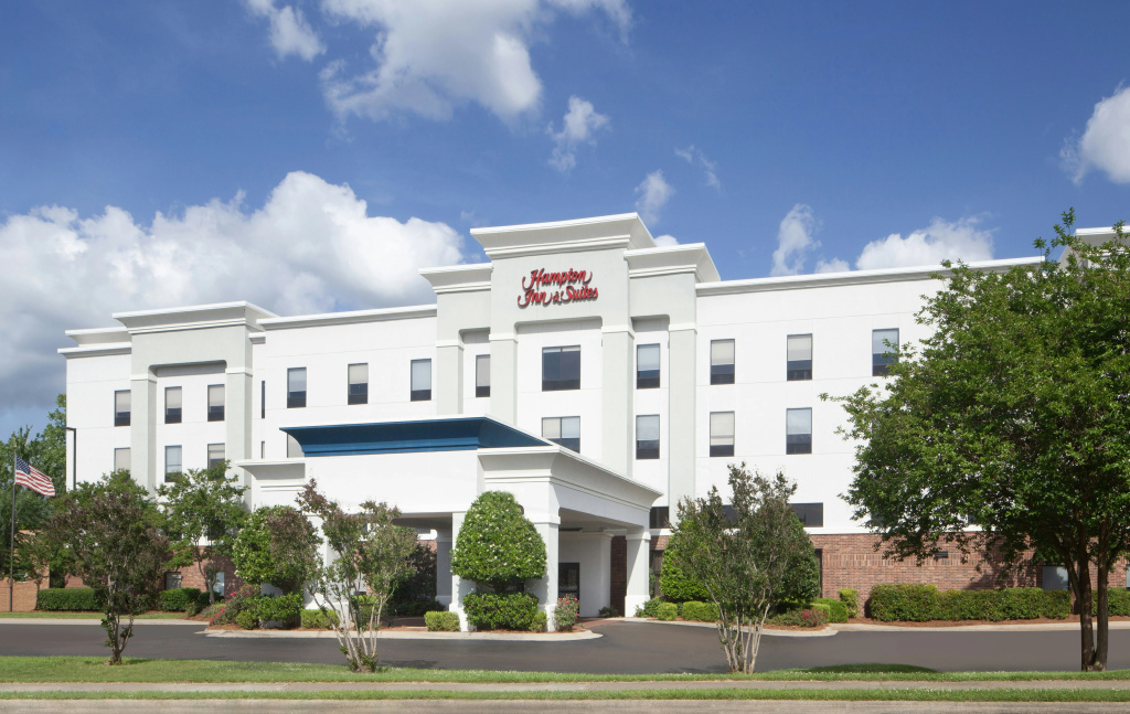 photo 1 of Hampton Inn & Suites Natchez