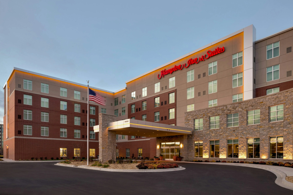 photo 1 of Hampton Inn & Suites Rosemont Chicago O'Hare