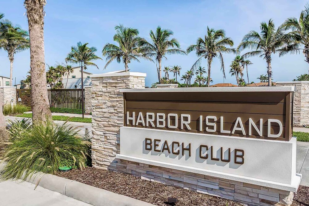 photo 1 of Harbor Island Beach Club by Villatel