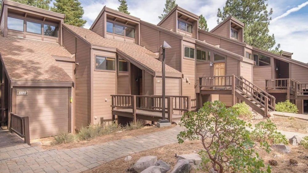 photo 1 of Hawk's Eye by Avantstay Cozy Condo w/ Views & Access to Northstar Resort Community