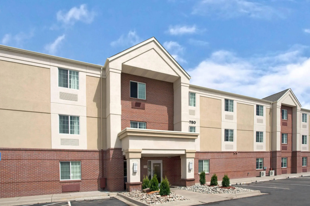 photo 1 of MainStay Suites Omaha Old Mill