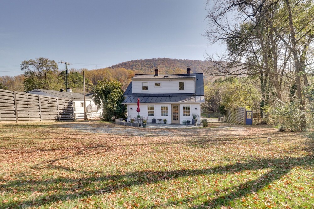 photo 1 of Hidden Charlottesville Home: 4 Mi to Downtown!