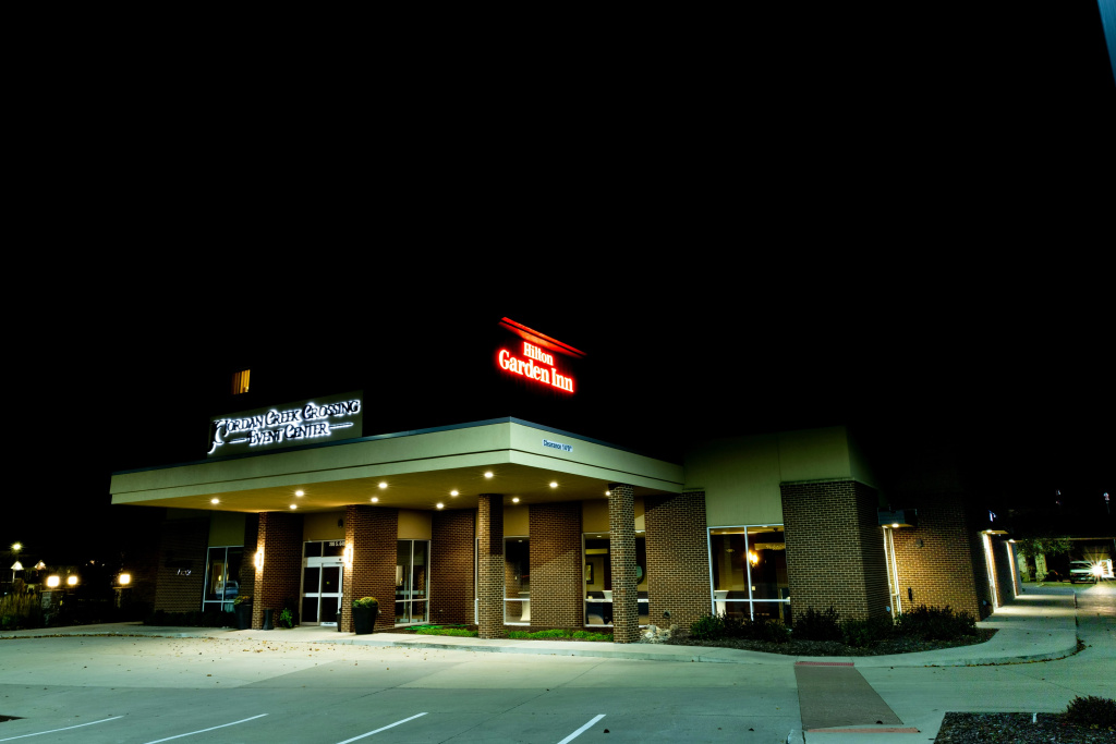photo 1 of Hilton Garden Inn Des Moines West