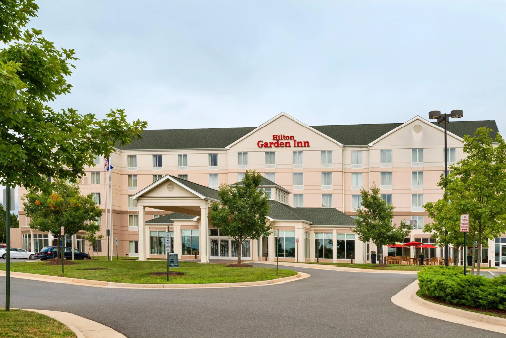 photo 1 of Hilton Garden Inn Dulles North