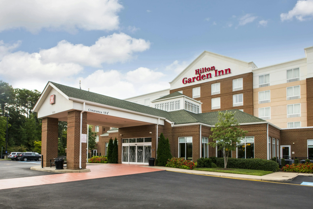 photo 1 of Hilton Garden Inn Hampton Coliseum Central
