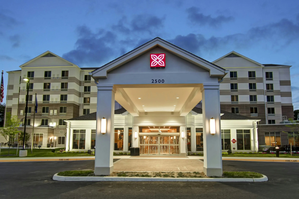 photo 1 of Hilton Garden Inn Woodbridge