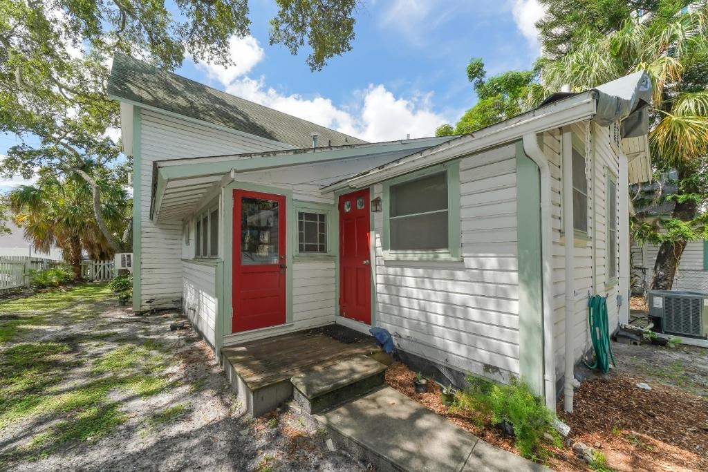 photo 1 of Historic home in downtown, Built in 1911