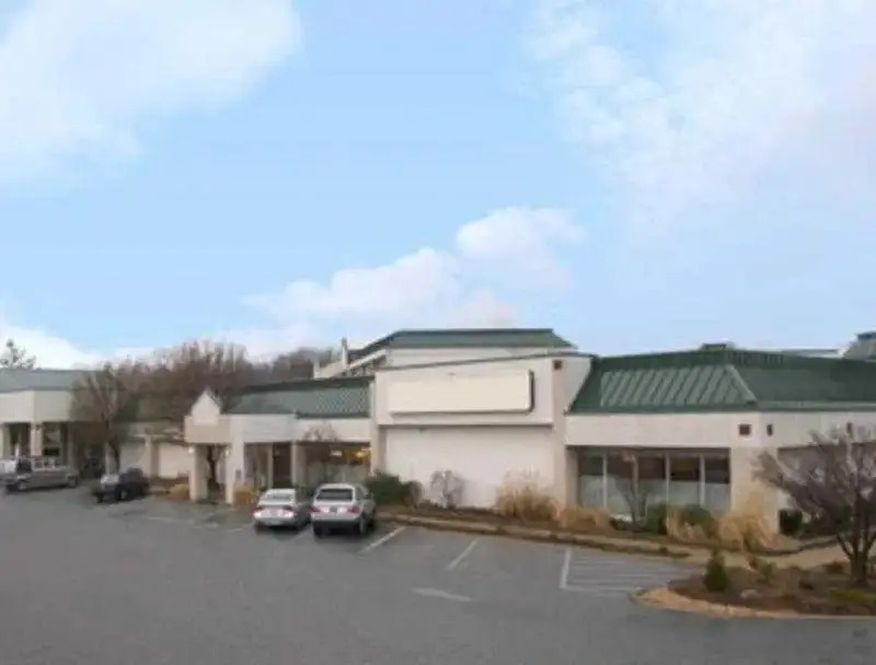 photo 1 of Holiday Inn Airport North