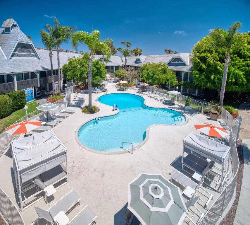 photo 1 of Holiday Inn-Carlsbad The Sea