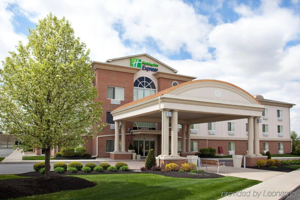 photo 1 of Holiday Inn Express & Suites Marion by IHG