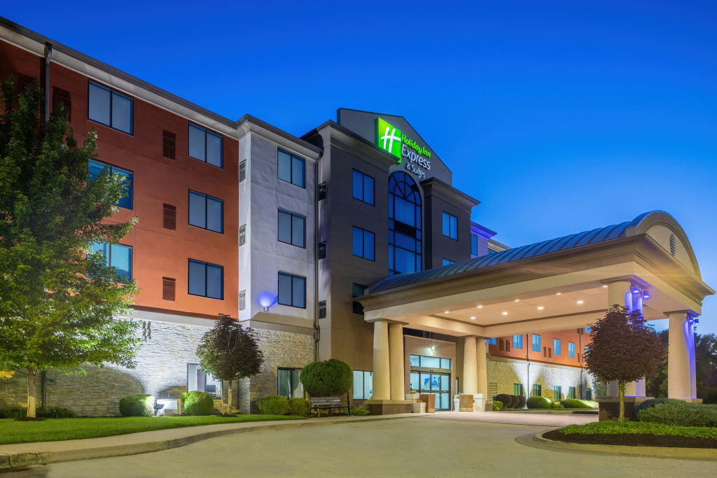 photo 1 of Holiday Inn Express and Suites Kansas City Airport by IHG