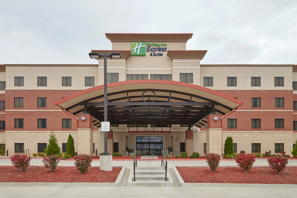 photo 1 of Holiday Inn Express Hotel & Suites Columbia Univ Area-Hwy 63 by IHG