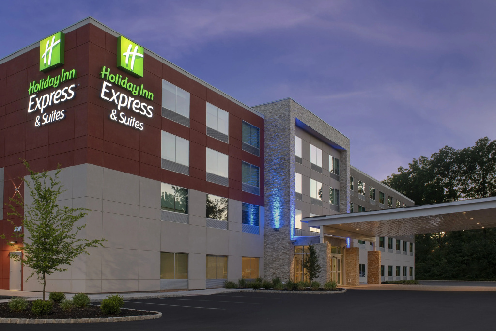 photo 1 of Holiday Inn Express and Suites North Brunswick by IHG