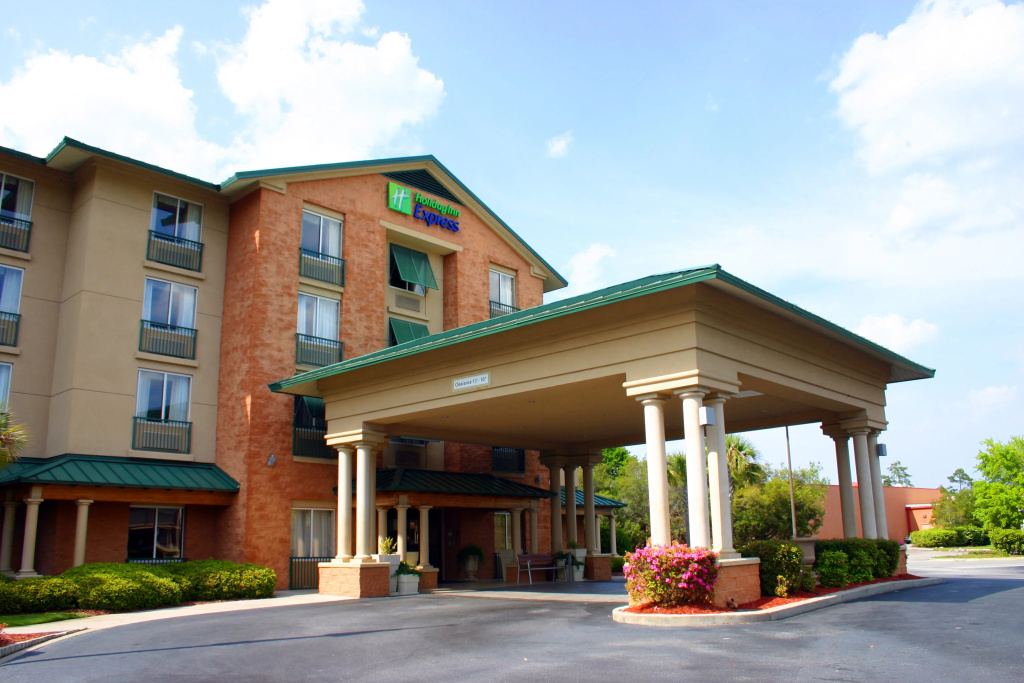 photo 1 of Holiday Inn Express Bluffton at Hilton Head Area by IHG