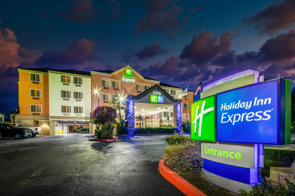photo 1 of Holiday Inn Express Castro Valley - I-580 by IHG
