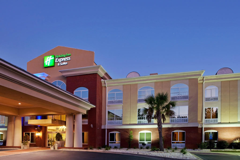 photo 1 of Holiday Inn Express Hotel & Suites Camden-I20 (Hwy 521) by IHG