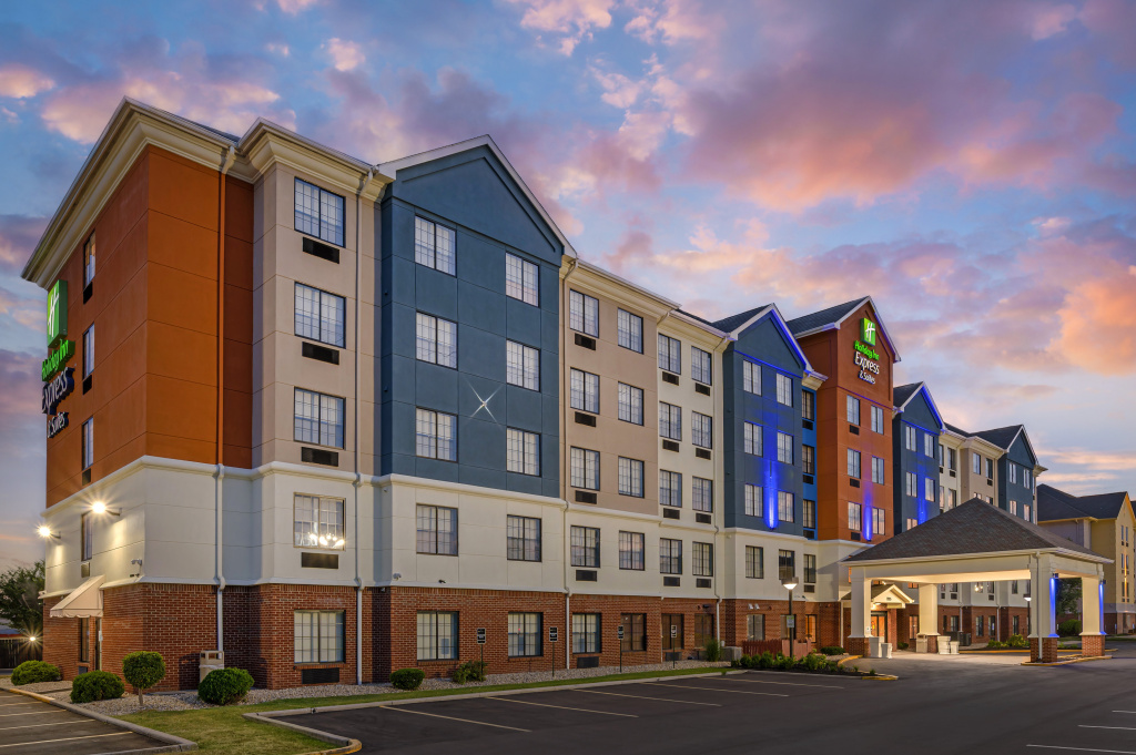 photo 1 of HOLIDAY INN EXPRESS & SUITES INDIANAPOLIS - EAST by IHG