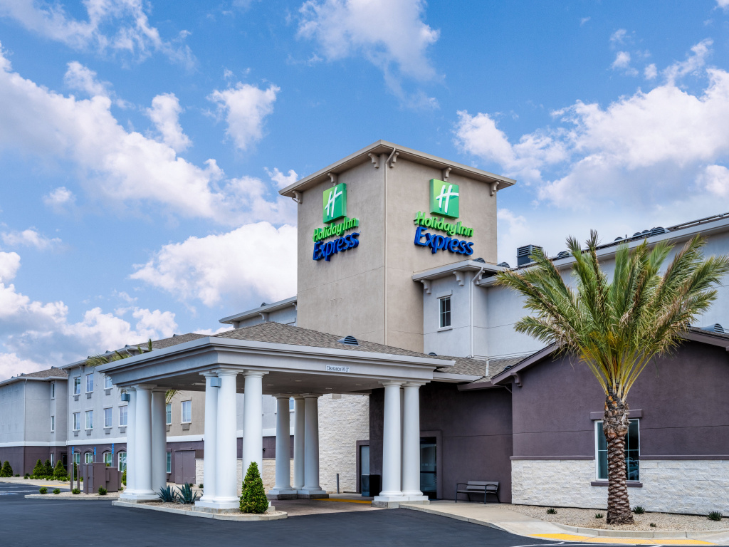 photo 1 of Holiday Inn Express Hotel & Suites Lodi by IHG