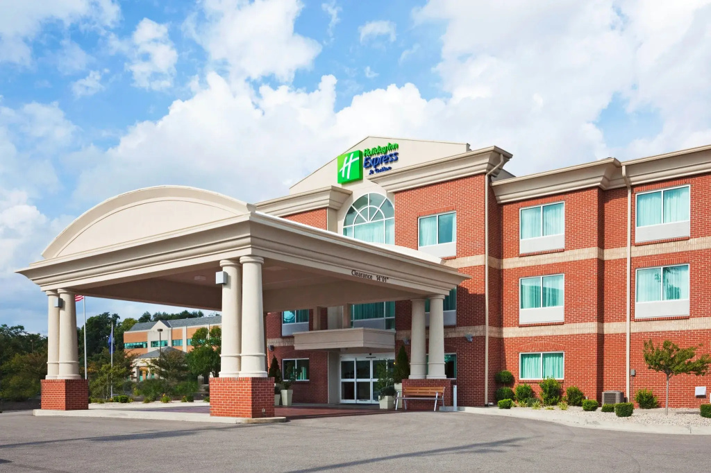 photo 1 of Holiday Inn Express Hotel & Suites Cincinnati Se Newport by IHG