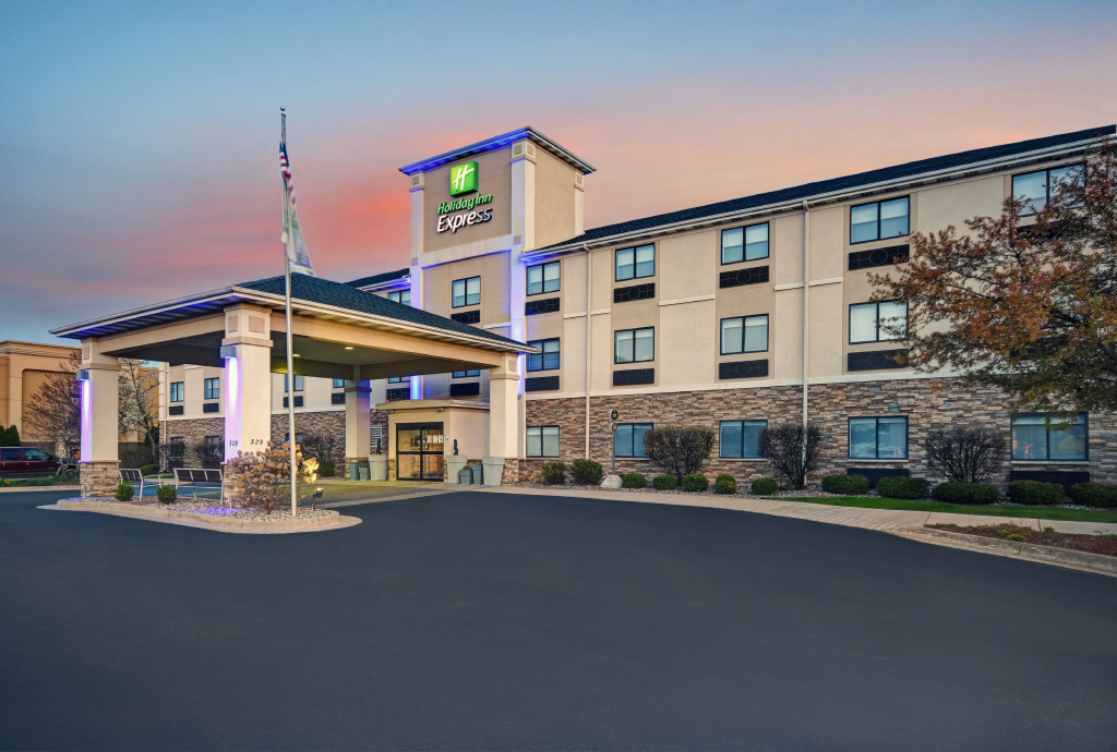 photo 1 of Holiday Inn Express Marshall by IHG