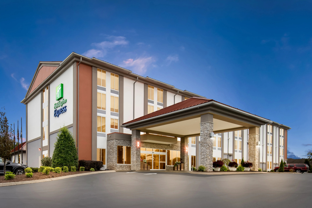 photo 1 of Holiday Inn Express Nashville-Hendersonville by IHG