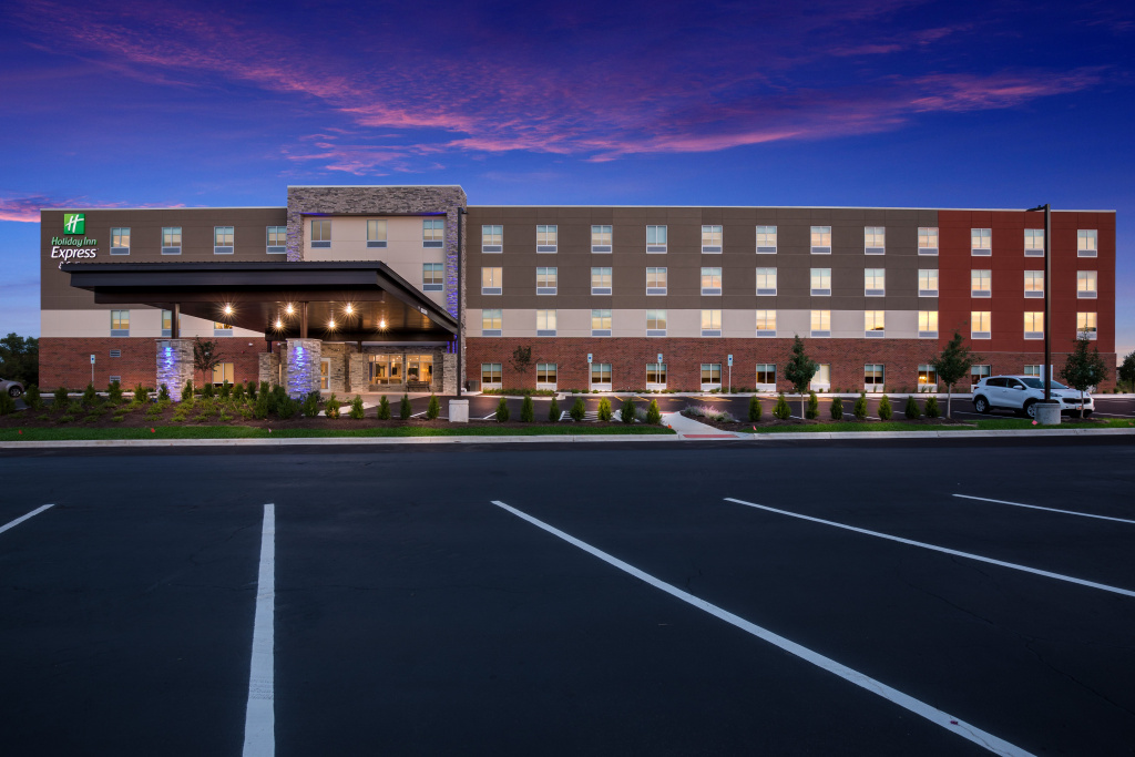 photo 1 of Holiday Inn Express & Suites Chicago - Hoffman Estates