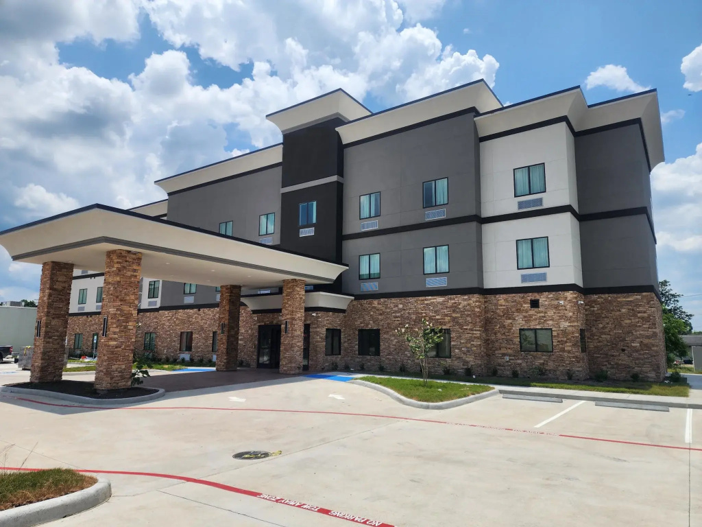 photo 1 of Holiday Inn Express & Suites Dayton Highway 90 by IHG