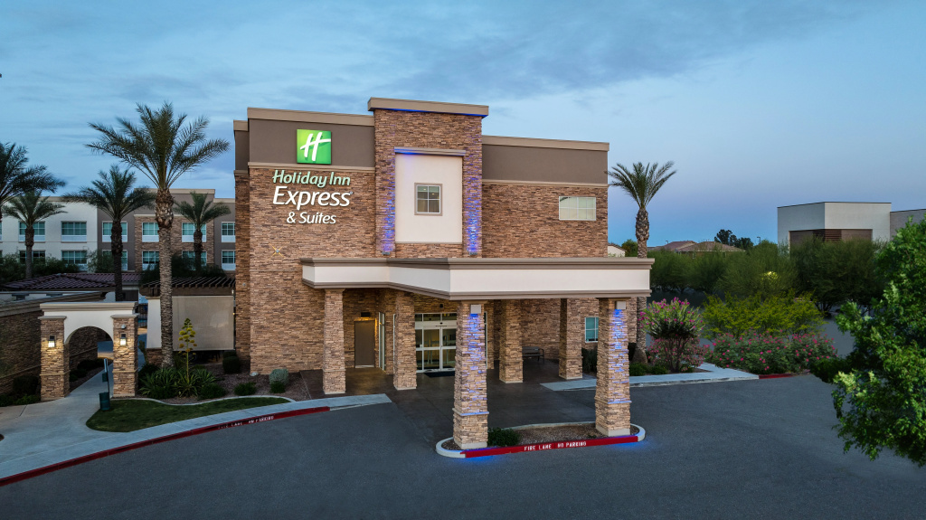 photo 1 of Holiday Inn Express & Suites Phoenix East - Gilbert by IHG