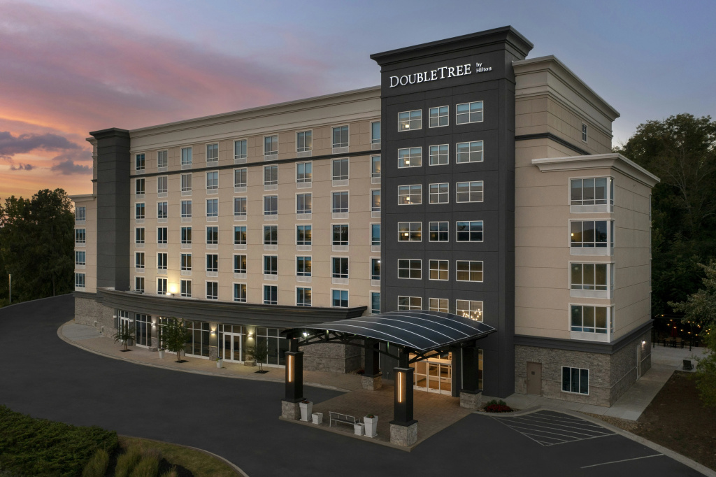 photo 1 of Doubletree by Hilton Chattanooga Hamilton Place