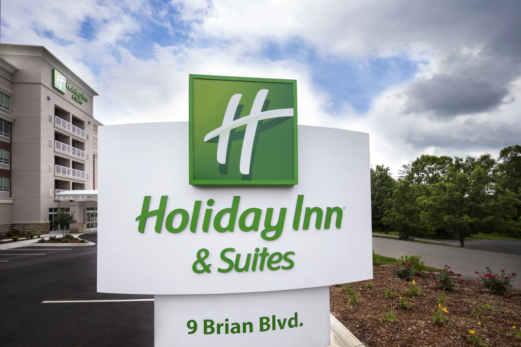 photo 1 of Holiday Inn & Suites Arden - Asheville Airport by IHG