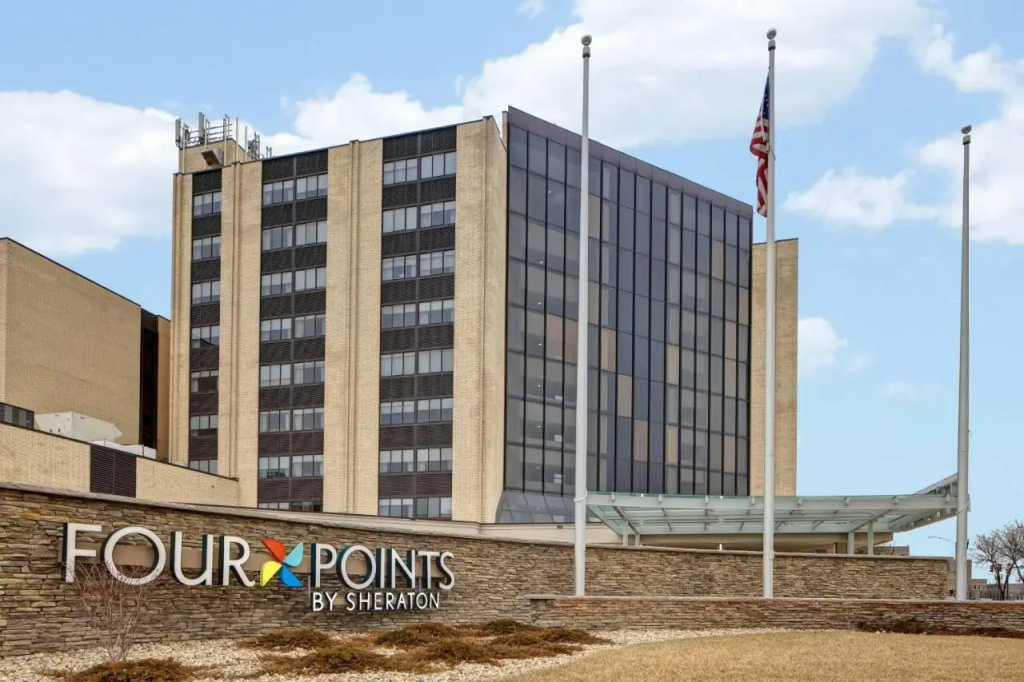 photo 1 of Holiday Inn Peoria-city Centre