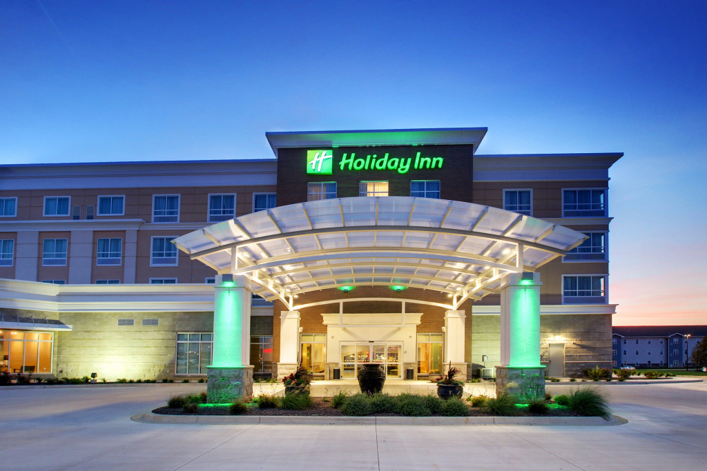 photo 1 of Holiday Inn & Suites Peoria At Grand Prairie by IHG