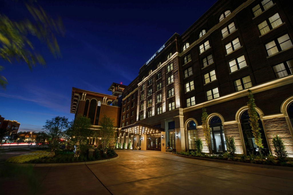 photo 1 of Hotel Vin, Grapevine, Autograph Collection