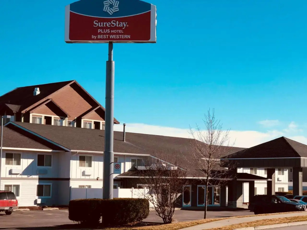 photo 1 of Howard Johnson Express Inn - Post Falls
