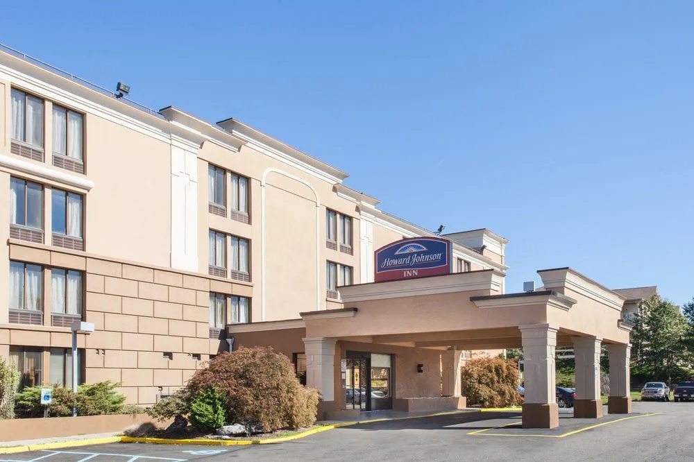 photo 1 of Howard Johnson Inn Suffern