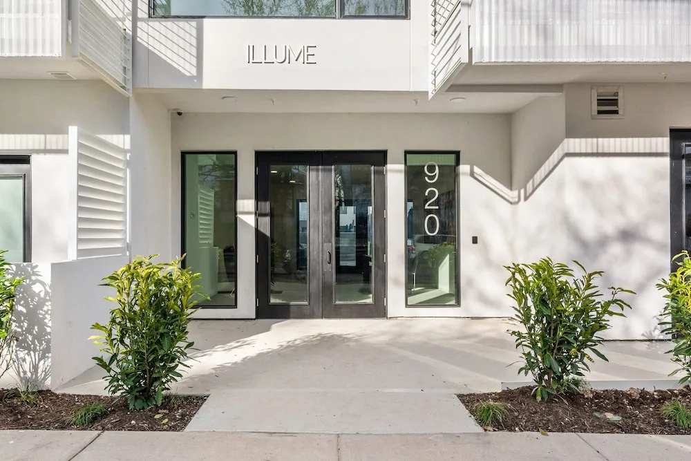 photo 1 of Illume Ultrachic Luxury Community Corner Unit 1 Bedroom Condo