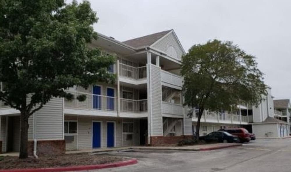 photo 1 of InTown Suites Extended Stay San Antonio TX - Perrin Beitel Road
