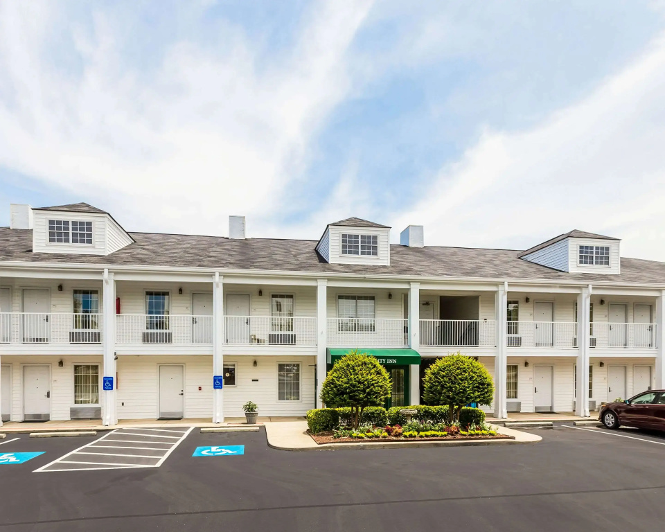 photo 1 of Quality Inn Trussville I-59 exit 141