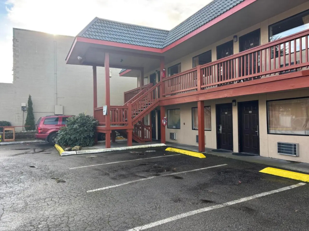 photo 1 of Jet Inn Motel