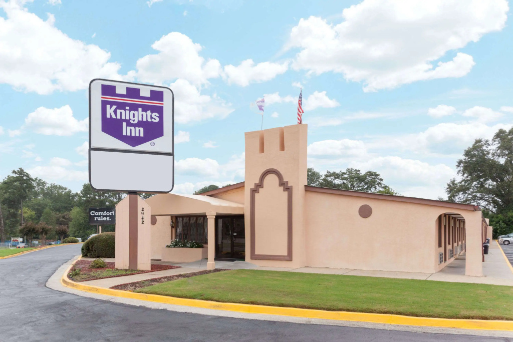photo 1 of Knights Inn Tucker