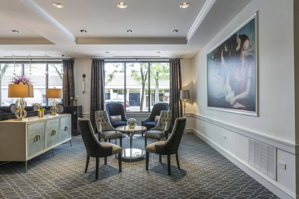 photo 1 of La Banque Hotel