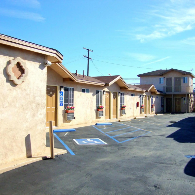 photo 1 of La Bonita Inn Motel