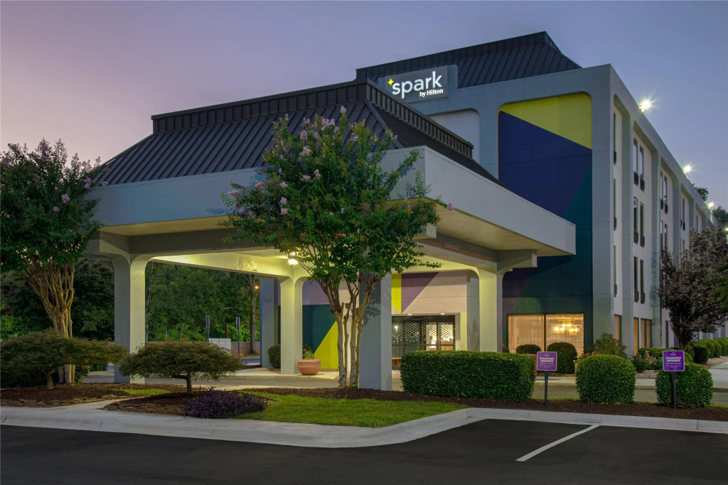 photo 1 of Spark by Hilton Charlotte Airport North