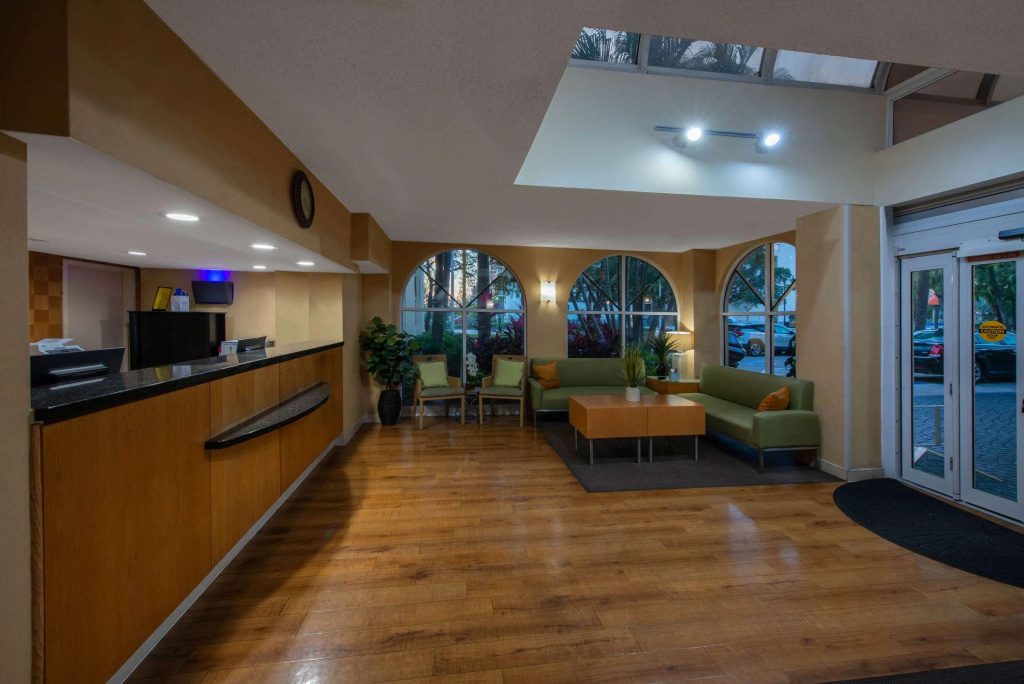 photo 1 of La Quinta Inn & Suites by Wyndham Deerfield Beach I-95