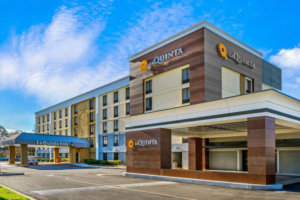 photo 1 of La Quinta Inn by Wyndham Columbia SE / Fort Jackson