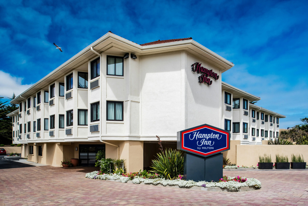 photo 1 of Hampton Inn Monterey
