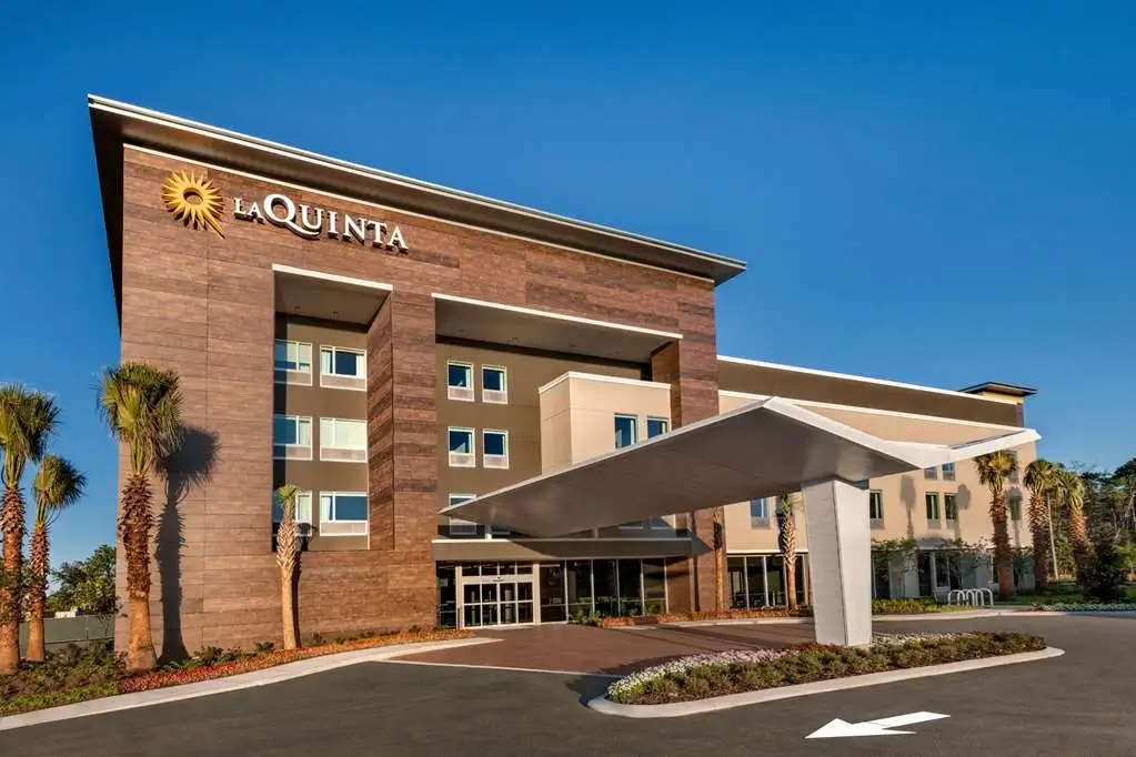 photo 1 of La Quinta Inn & Suites Orlando Idrive Theme Parks